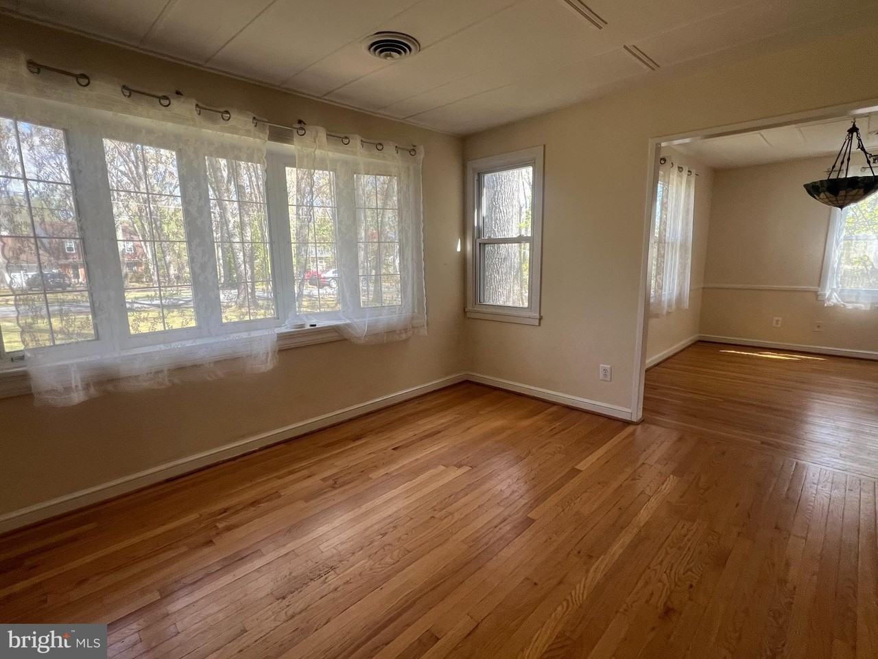 4112 Elizabeth Ln - Photo 6 of 23