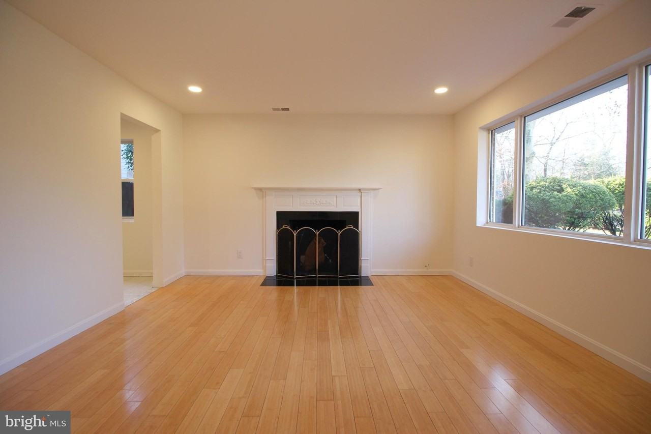 2129 Grayson Pl - Photo 3 of 26