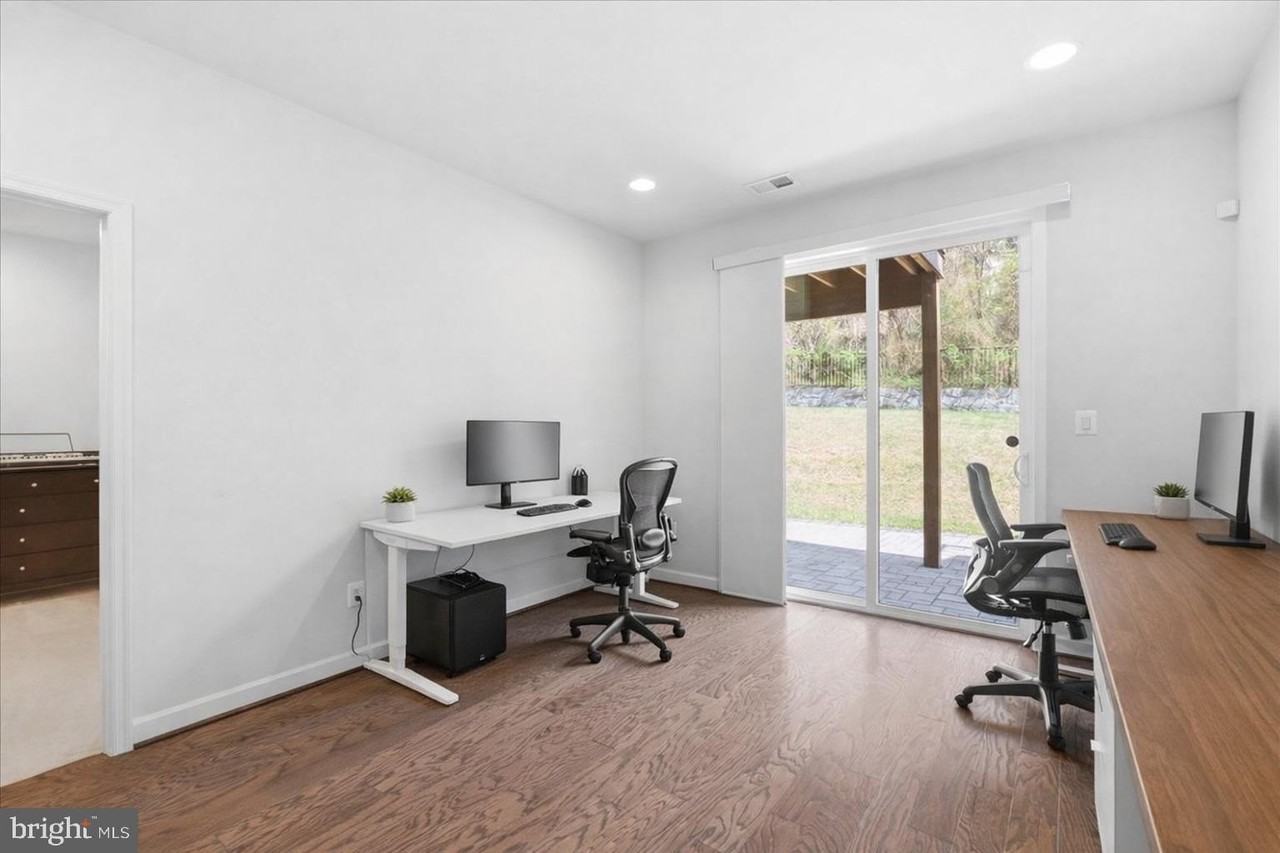 4537 Plateau Dr - Photo 2 of 34