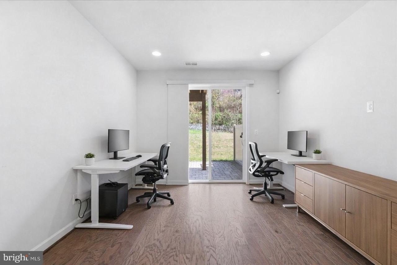 4537 Plateau Dr - Photo 3 of 34