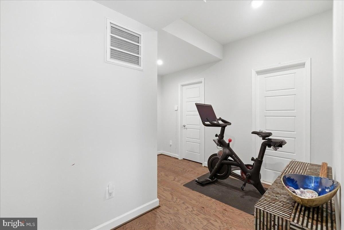 4537 Plateau Dr - Photo 5 of 34