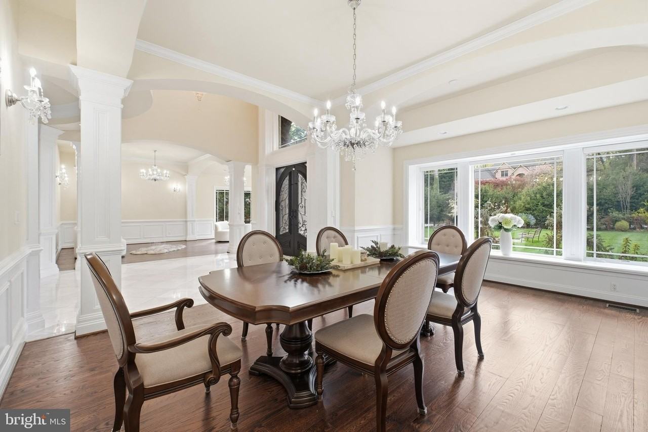 8735 Brook Rd - Photo 7 of 20