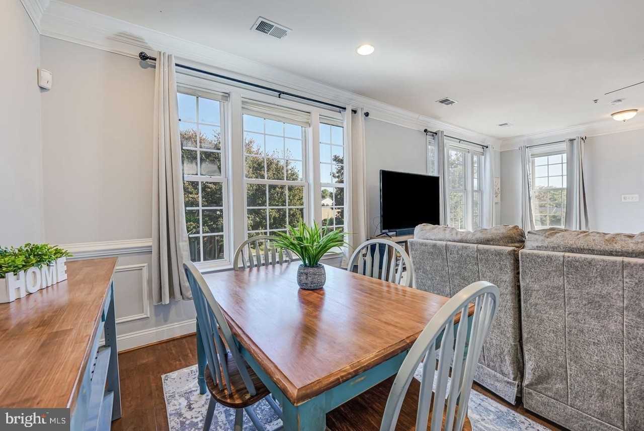 7150 Huntley Creek Pl - Photo 4 of 16