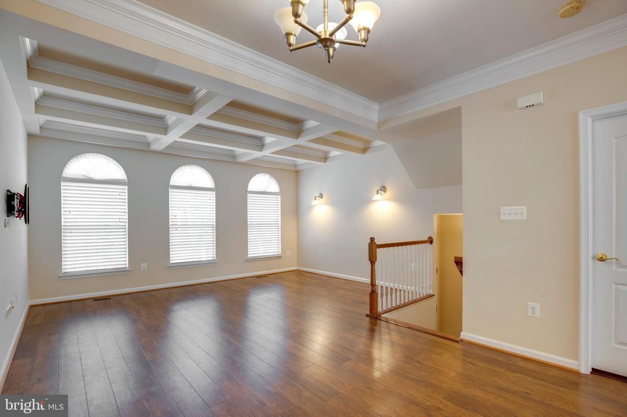 4527 English Holly Dr - Photo 5 of 45