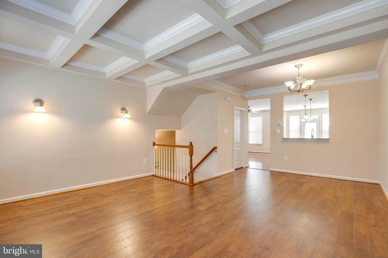 4527 English Holly Dr - Photo 7 of 45