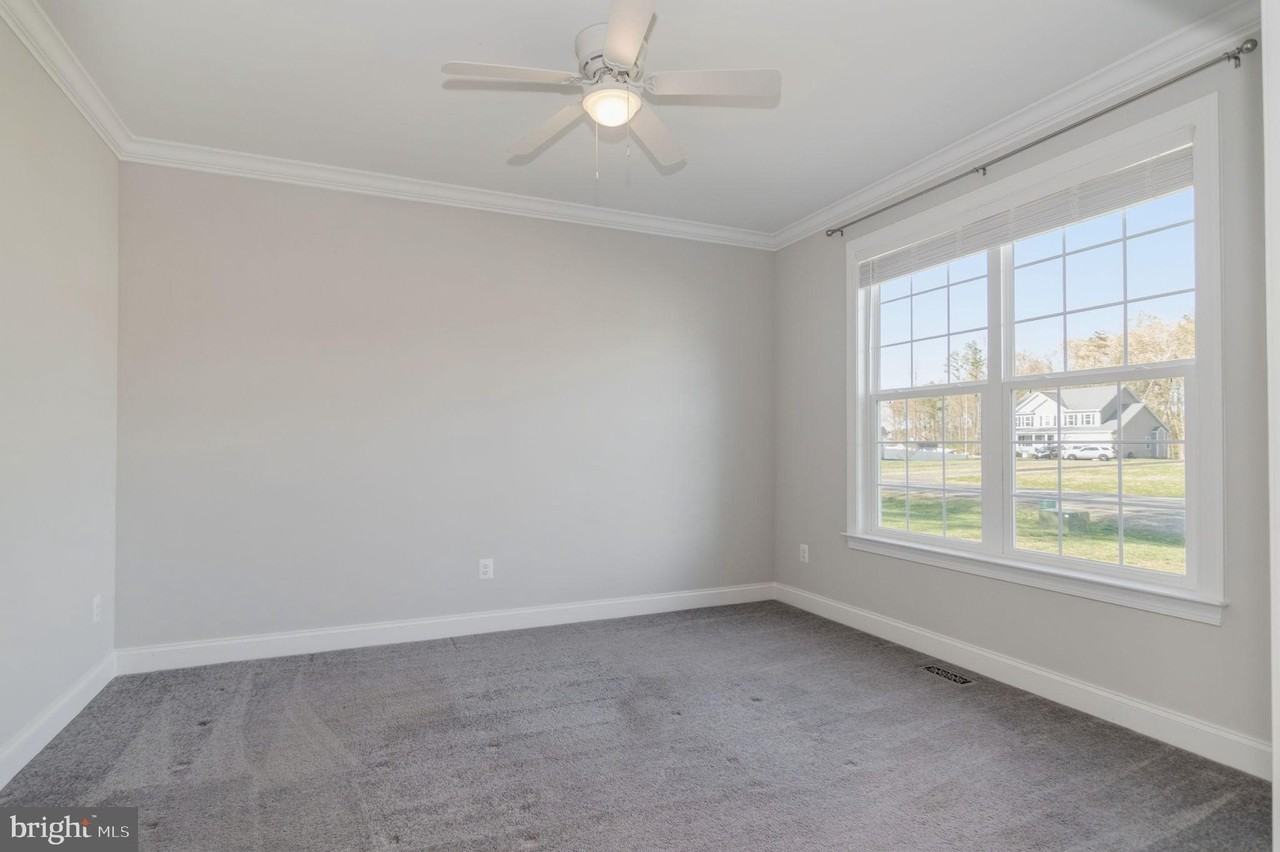 11492 Wisteria Ln - Photo 7 of 50