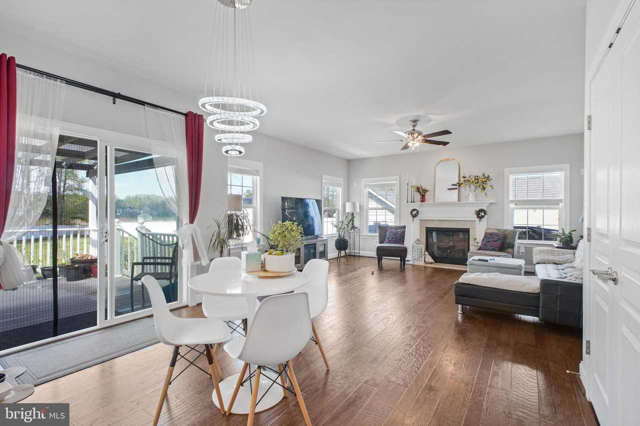 9366 Alder Dr - Photo 5 of 50