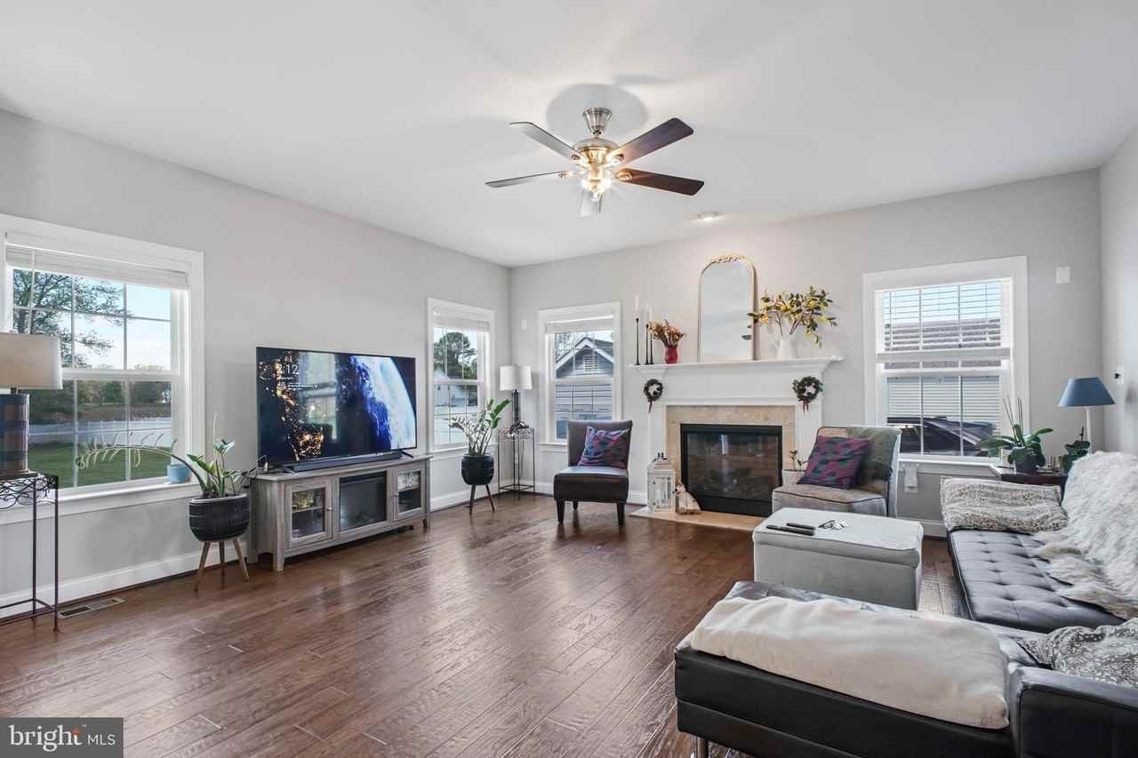 9366 Alder Dr - Photo 6 of 50