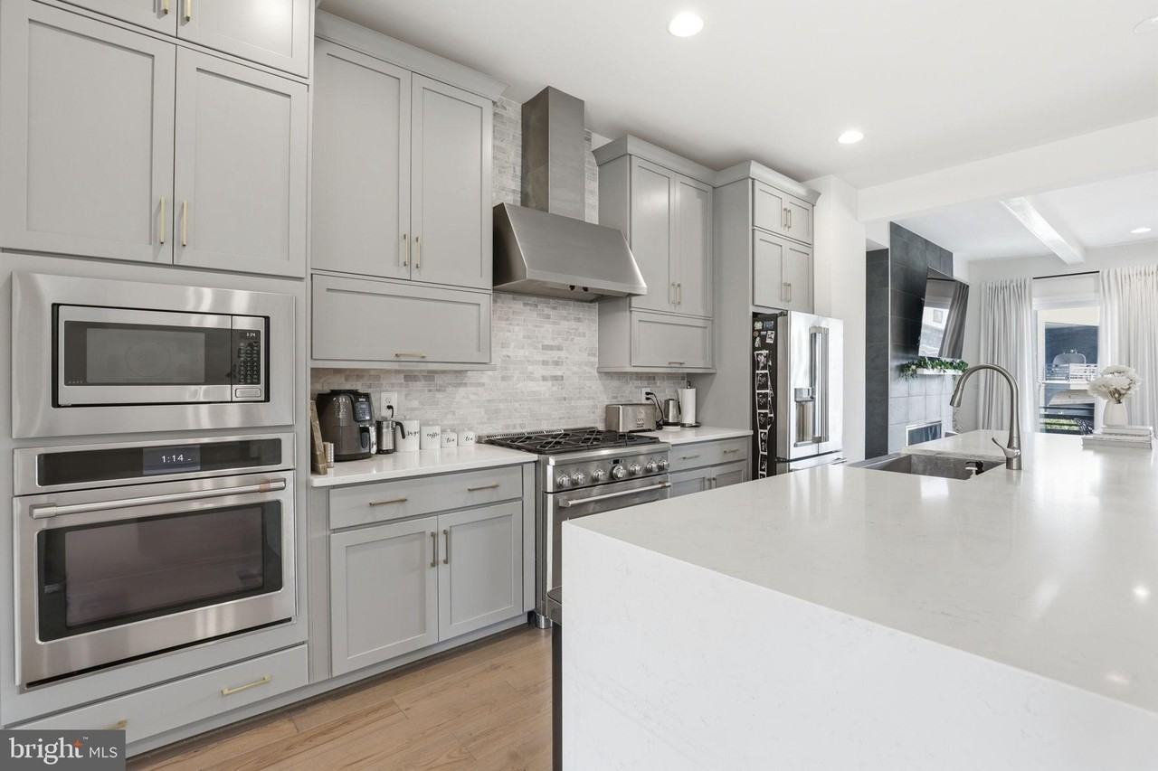 20246 Northpark Dr - Photo 6 of 28