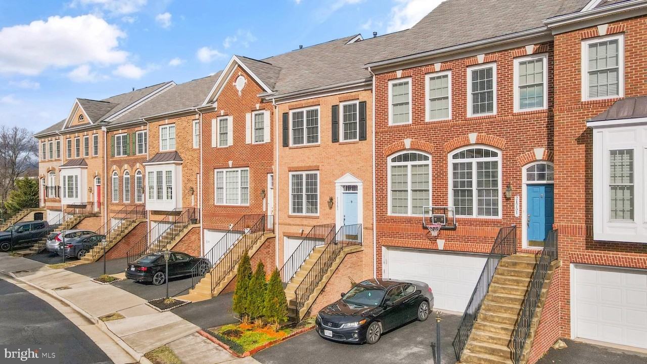 21753 Ladyslipper Sq - Photo 2 of 50