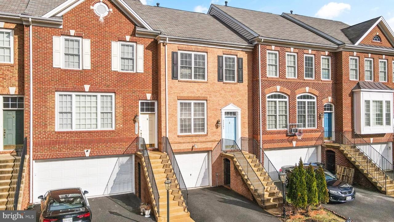 21753 Ladyslipper Sq - Photo 3 of 50