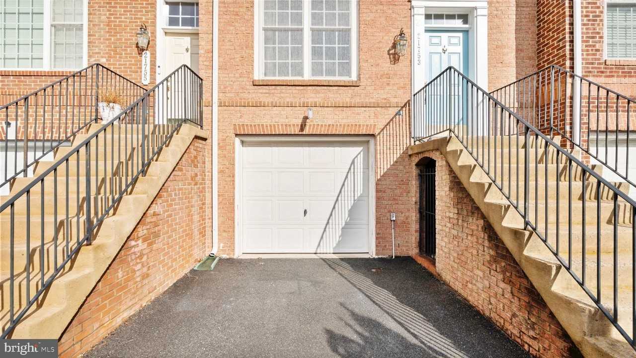 21753 Ladyslipper Sq - Photo 4 of 50