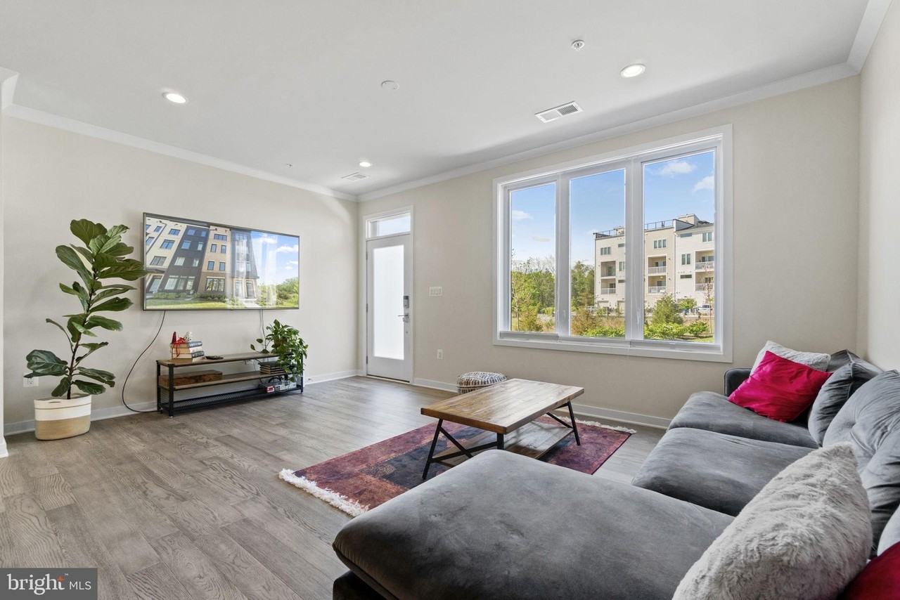 23557 Bingley Manor Ter - Photo 4 of 20