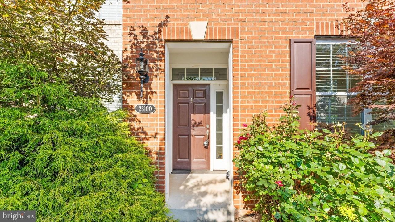 23100 Dunlop Heights Ter - Photo 3 of 49