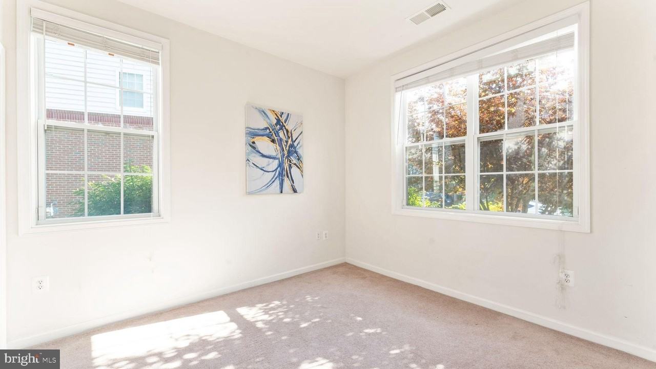 23100 Dunlop Heights Ter - Photo 5 of 49