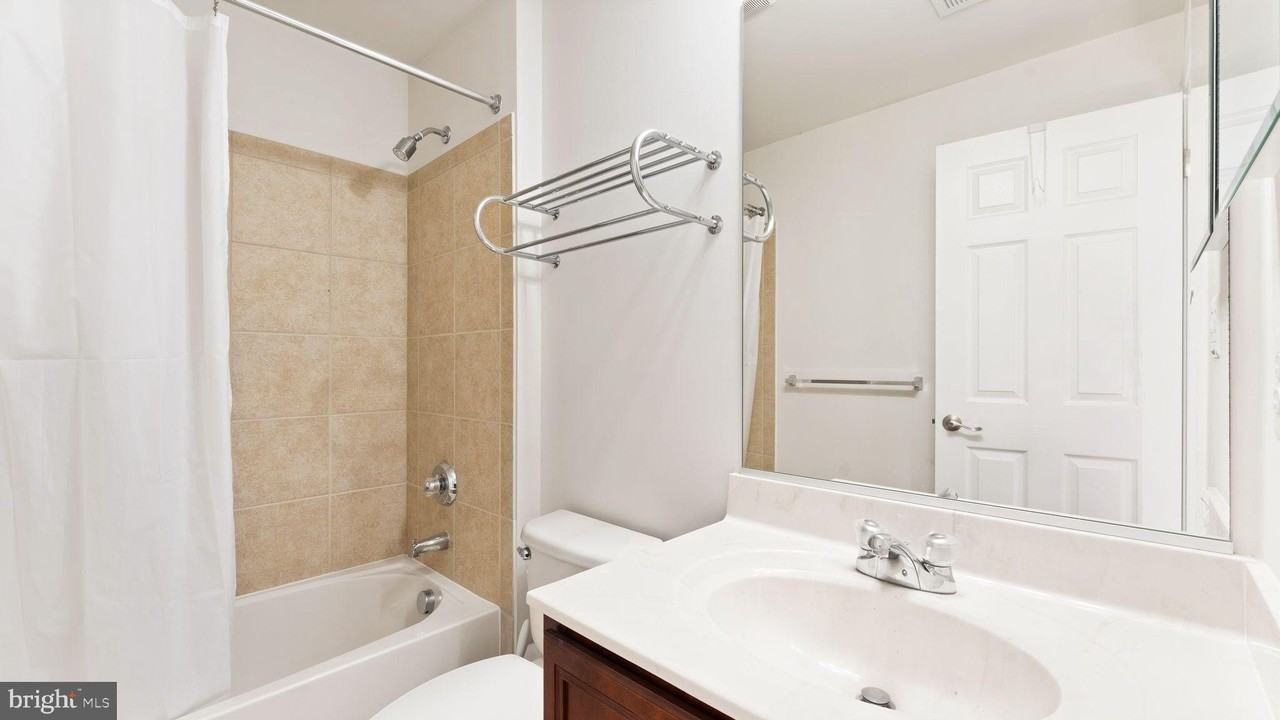 23100 Dunlop Heights Ter - Photo 6 of 49