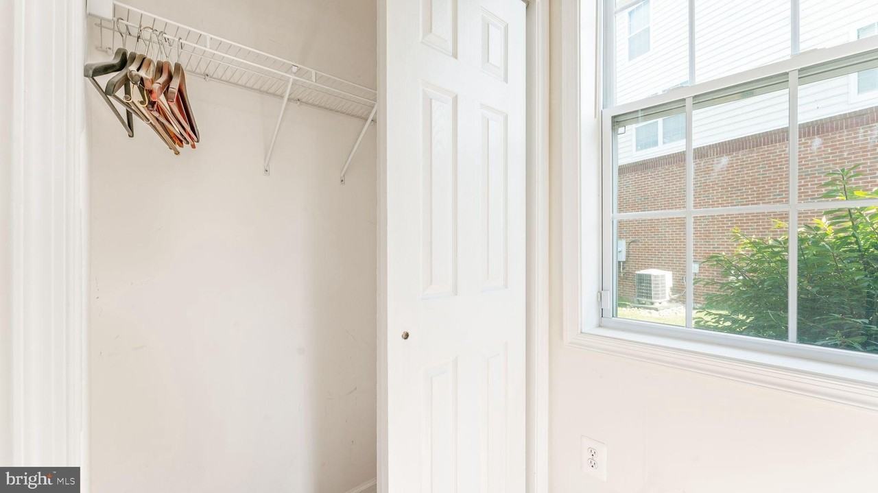 23100 Dunlop Heights Ter - Photo 7 of 49