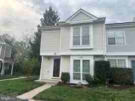 featured image of 326 Lancaster Sq Unit 326