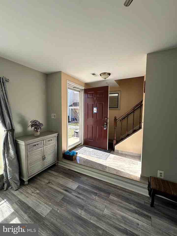 326 Lancaster Sq Unit 326 - Photo 5 of 30