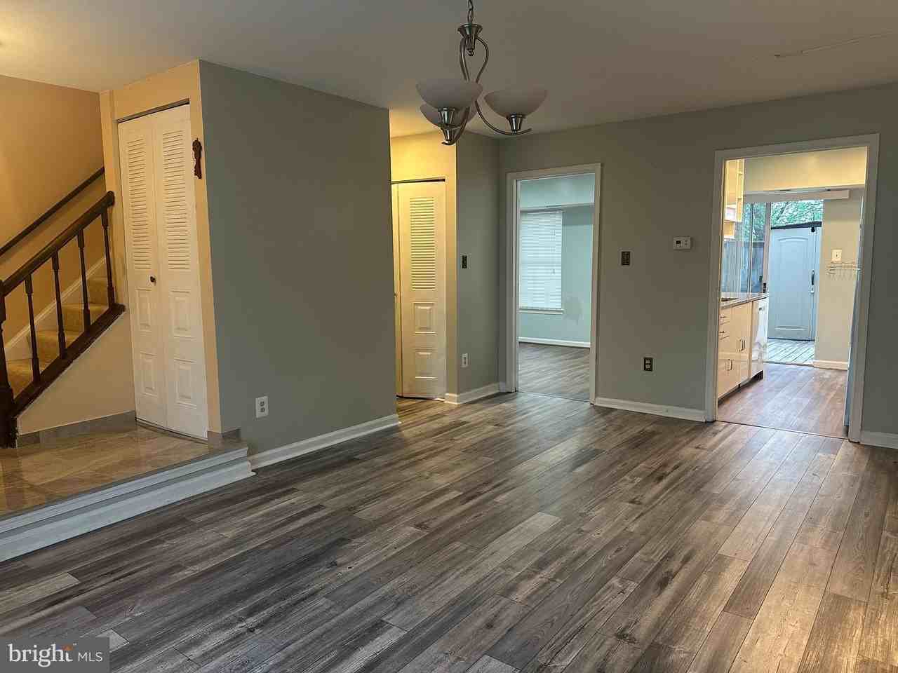 326 Lancaster Sq Unit 326 - Photo 6 of 30