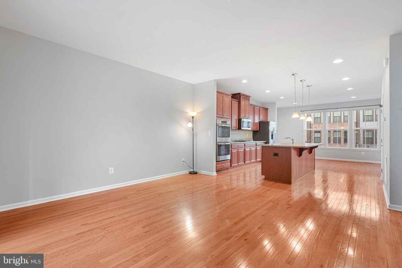 22273 Sims Ter - Photo 3 of 33