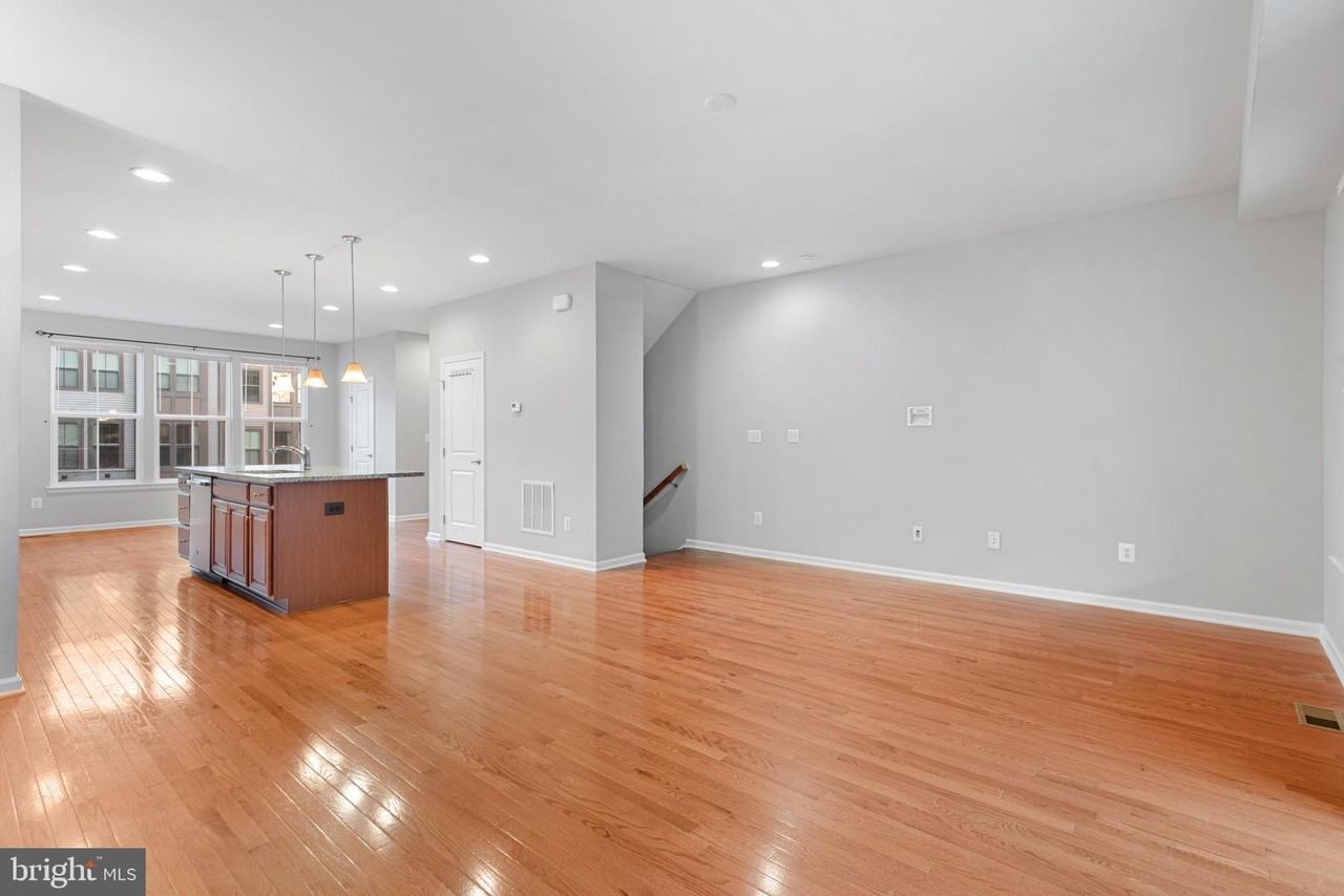 22273 Sims Ter - Photo 4 of 33