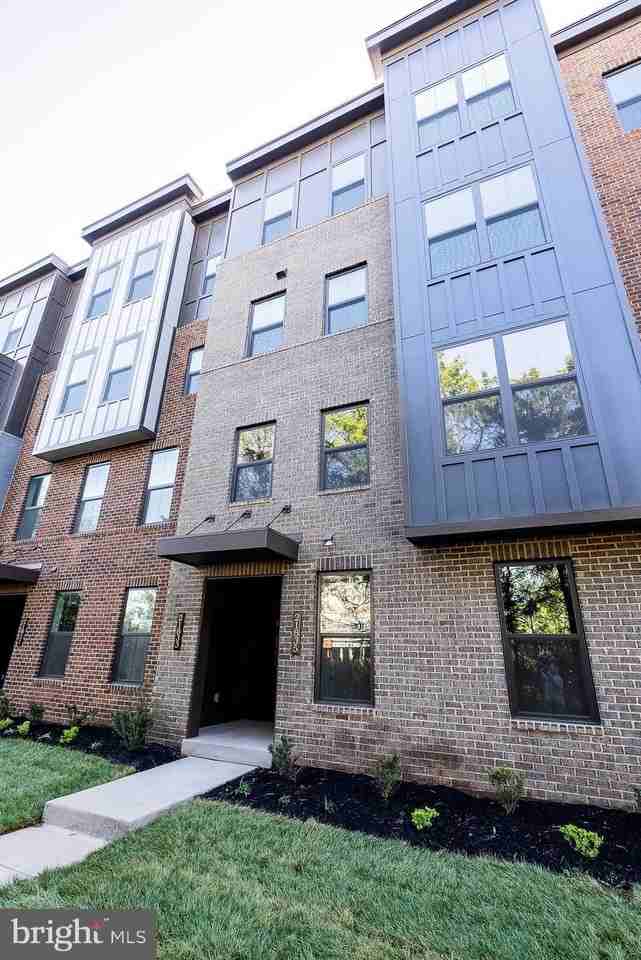 21835 Express Ter - Photo 2 of 34