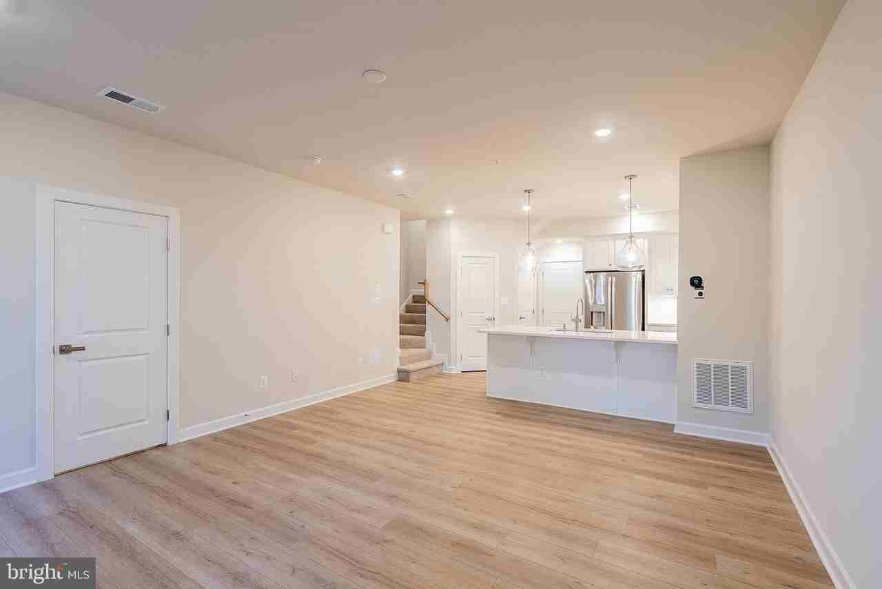 21835 Express Ter - Photo 7 of 34