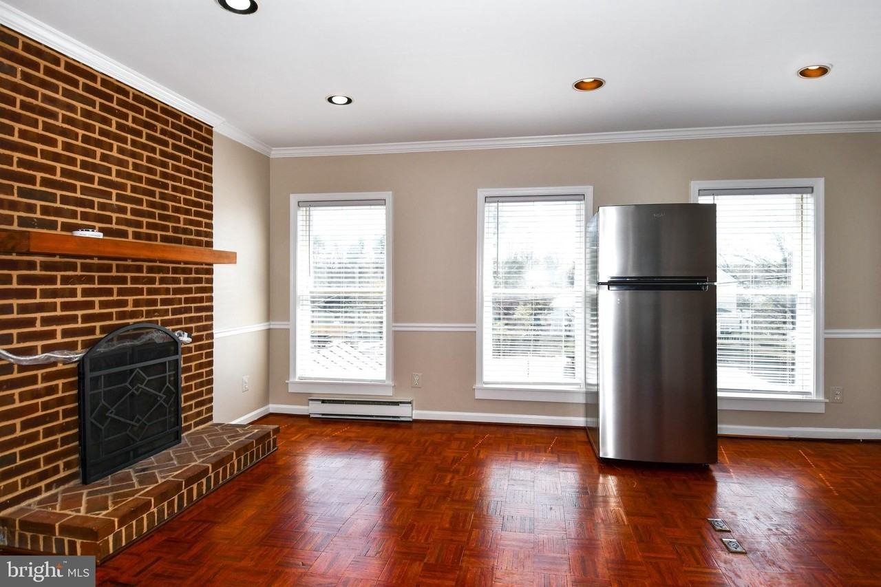 2 E Federal St Unit 250 - Photo 4 of 33