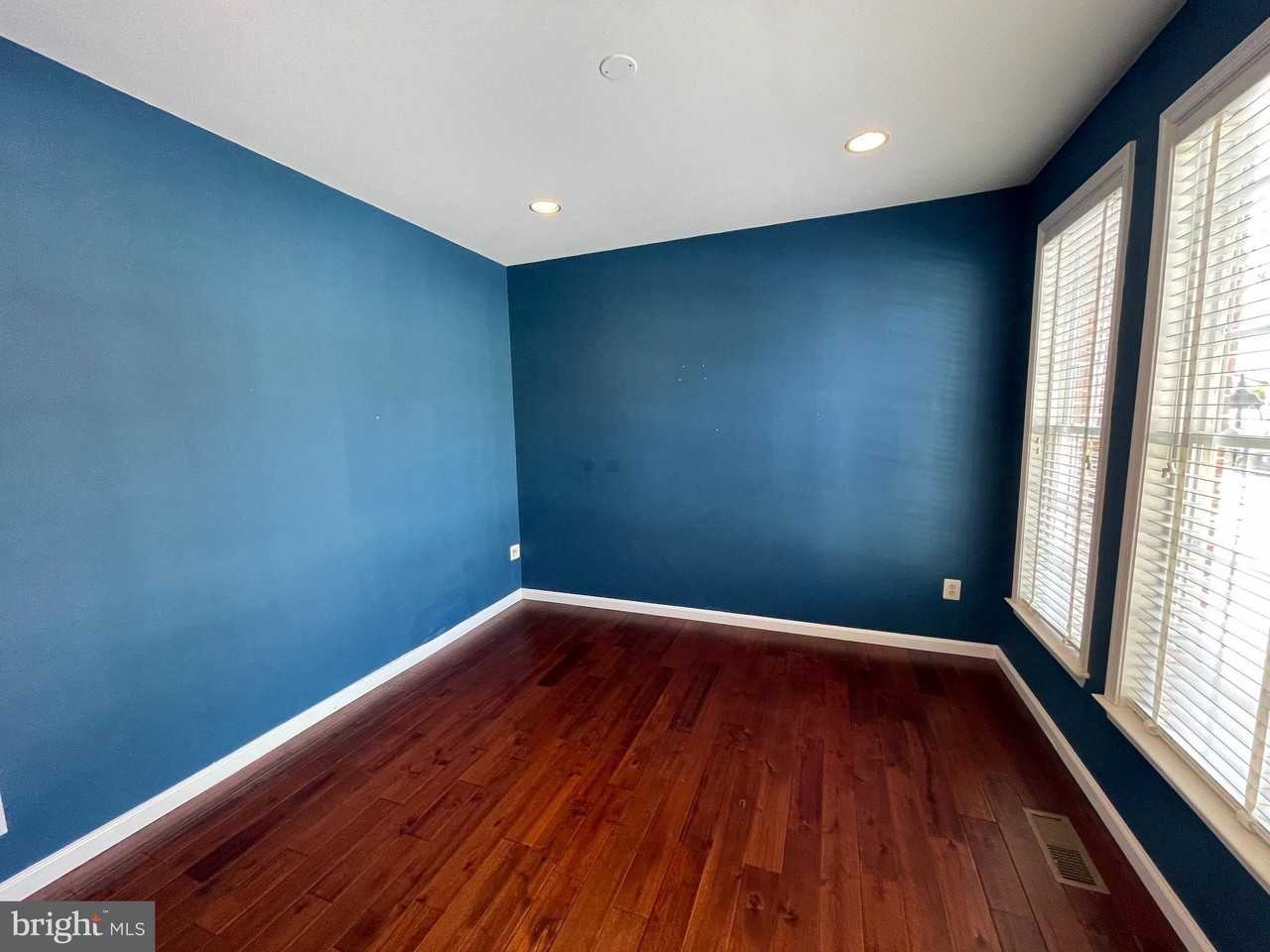 21330 Meadow Field Ct - Photo 2 of 42