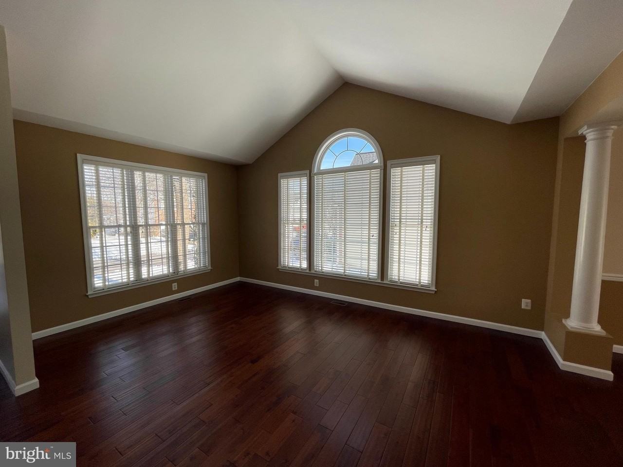 21330 Meadow Field Ct - Photo 3 of 42