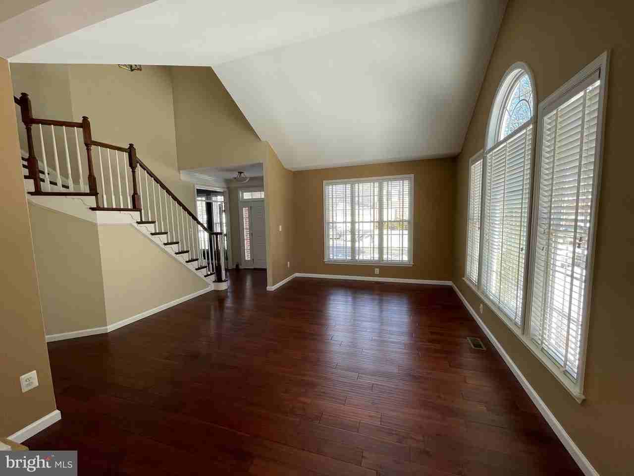 21330 Meadow Field Ct - Photo 6 of 42