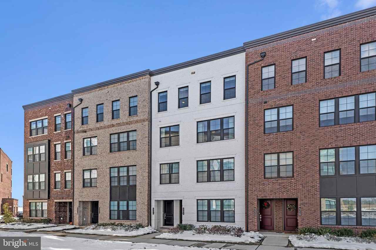 43474 Danville Ter - Photo 2 of 32