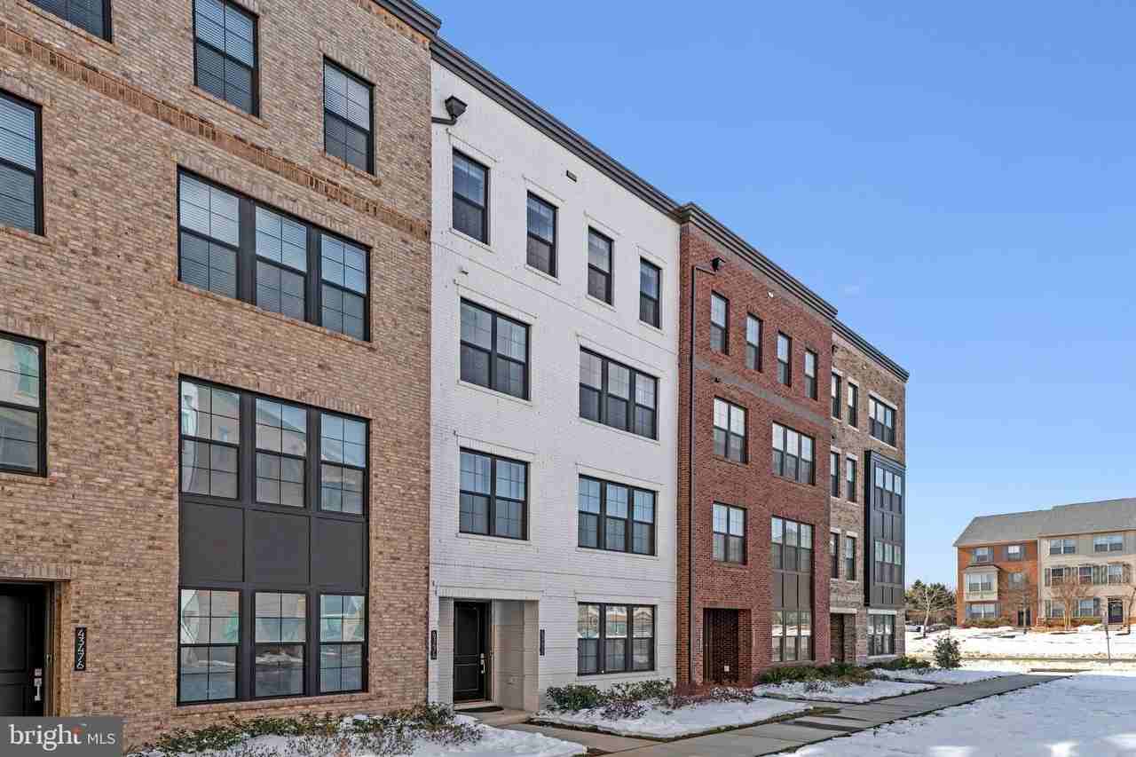 43474 Danville Ter - Photo 3 of 32