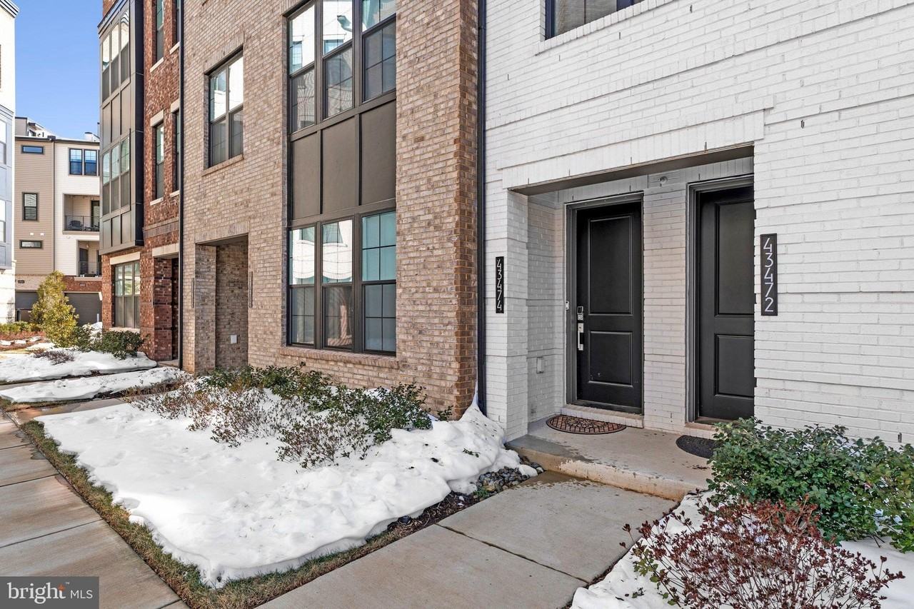 43474 Danville Ter - Photo 4 of 32