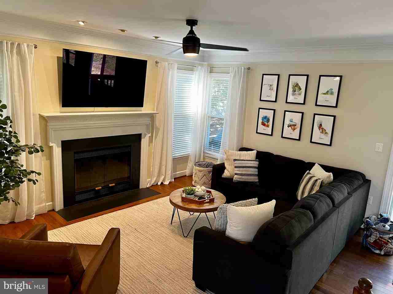 46812 Backwater Dr - Photo 4 of 28