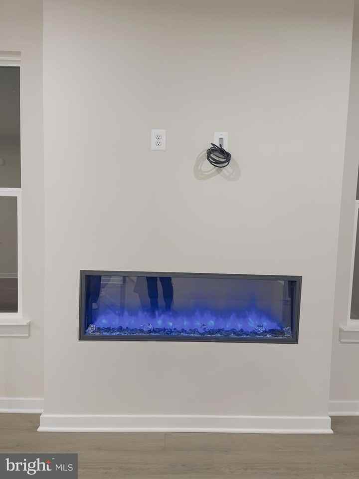 24158 Thurso Sq - Photo 7 of 15