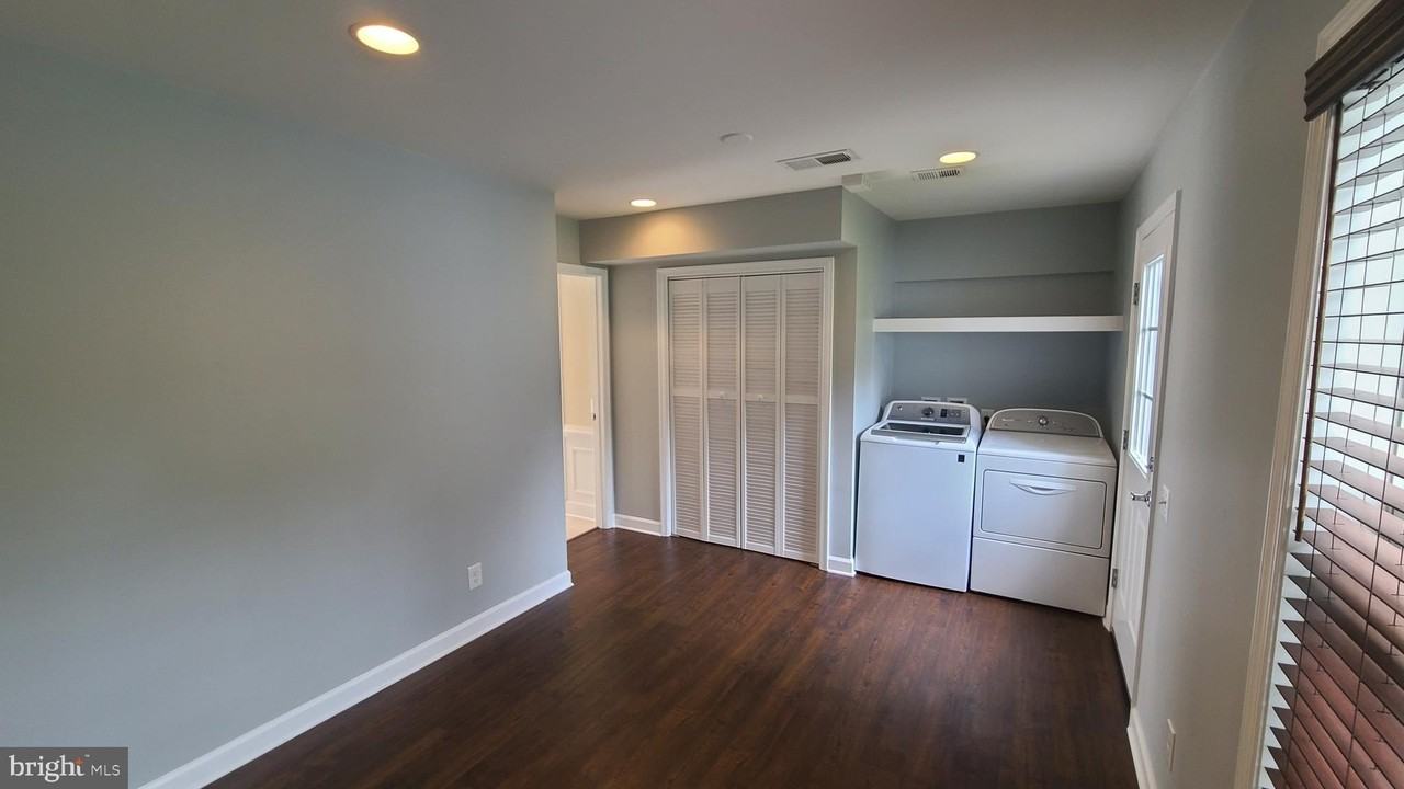 42711 Wilmar Sq - Photo 4 of 23