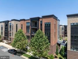 featured image of 43442 Croson Ln Unit 100