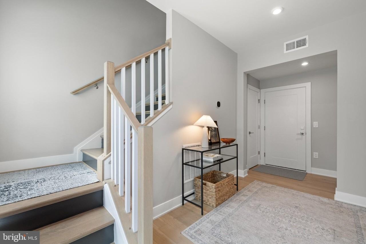 43442 Croson Ln Unit 100 - Photo 5 of 50