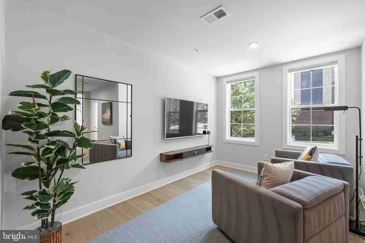 43442 Croson Ln Unit 100 - Photo 7 of 50