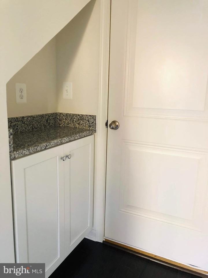 124 Tolocka Ter Ne - Photo 2 of 21