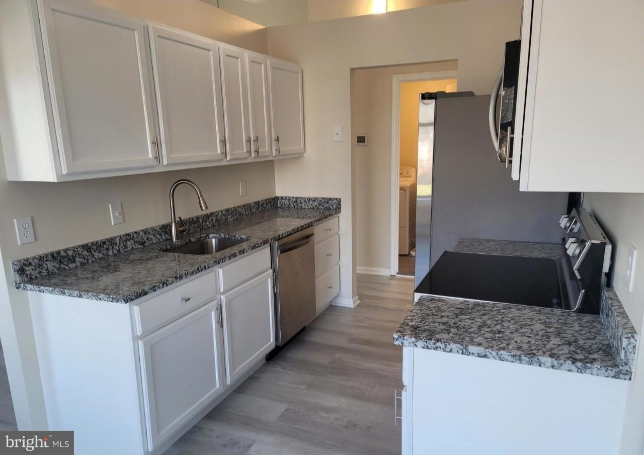 9565 Battery Heights Blvd Apt 304 - Photo 3 of 23