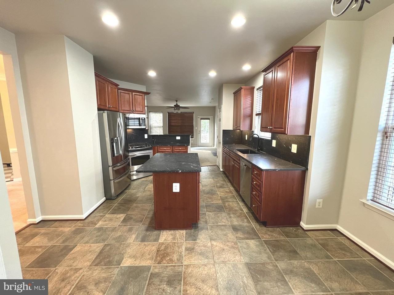 8378 Tillett Loop - Photo 2 of 30