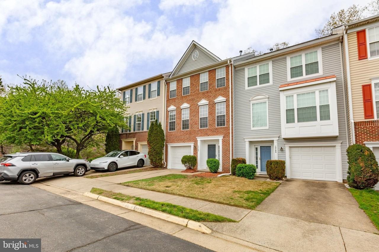 15788 Nimes Ct - Photo 3 of 44