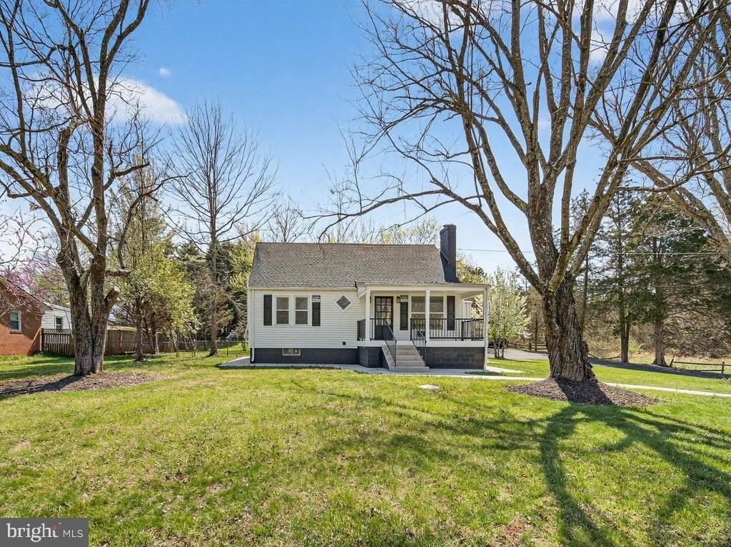 9325 Brentsville Rd - Photo 2 of 47