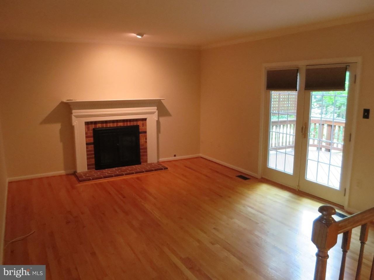 12729 Falcon Dr - Photo 4 of 20