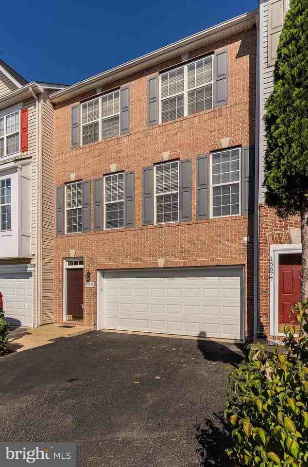 15675 William Bayliss Ct - Photo 3 of 39