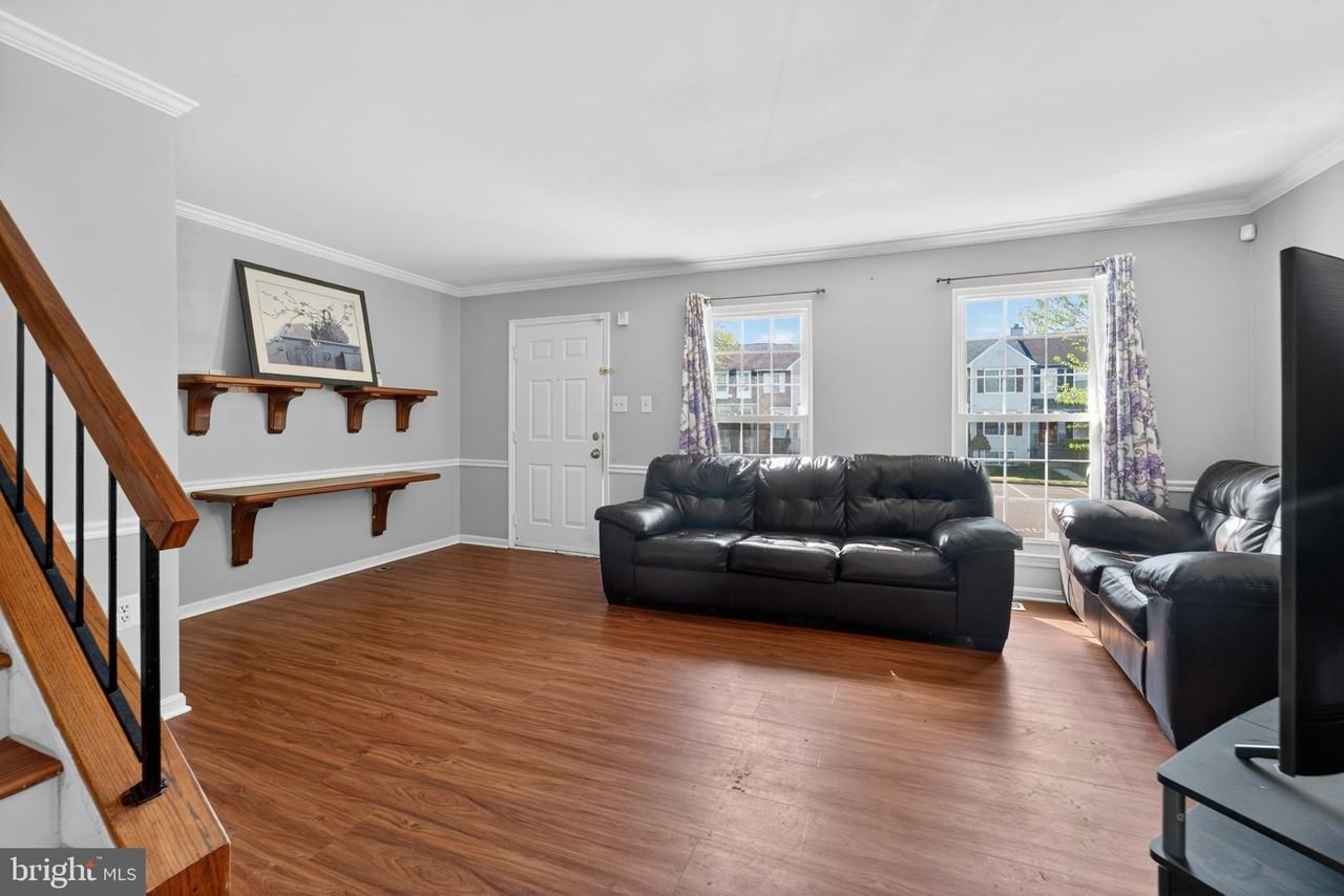 4686 Joanna Ct - Photo 3 of 21