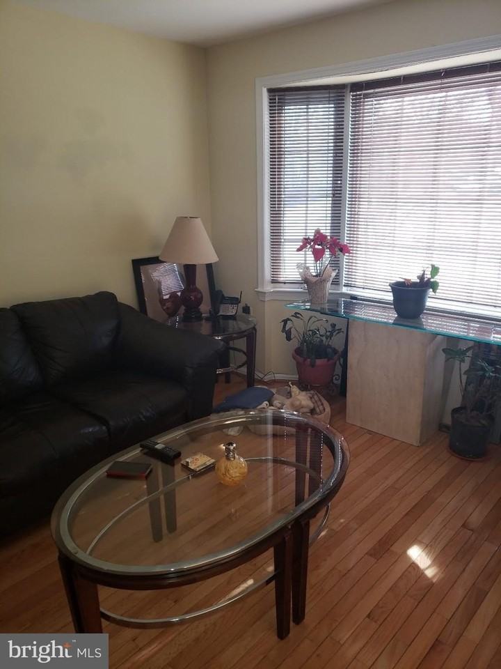 12197 Cinnamon St - Photo 4 of 16